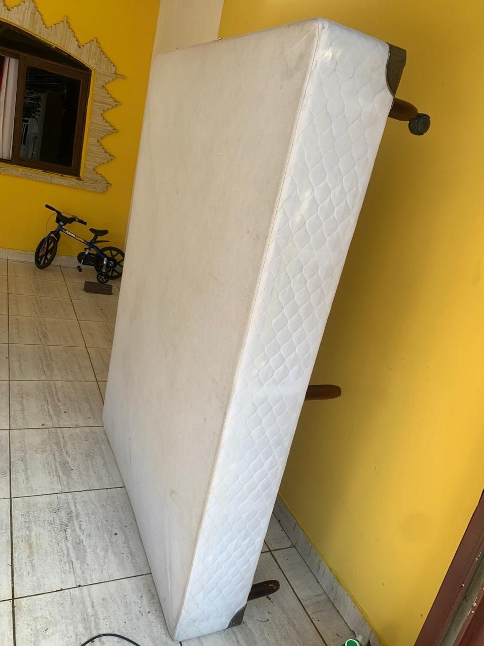 Mesmo colchão depois da higienização, sem manchas